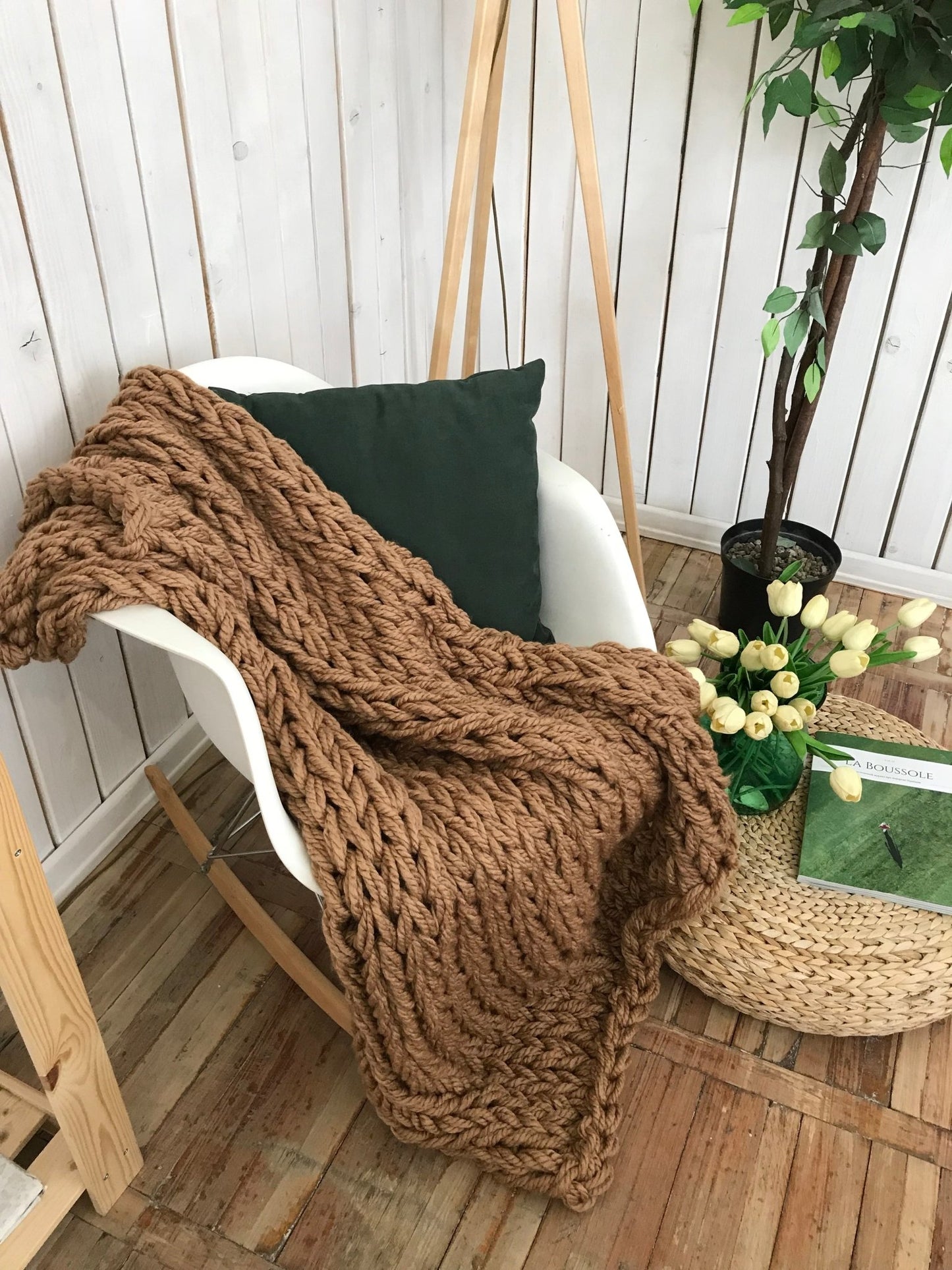 CHUNKY KNIT BLANKET CAMEL - The Modern Heritage