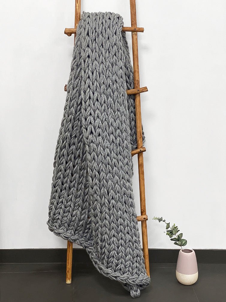 CHUNKY KNIT BLANKET GREY - The Modern Heritage