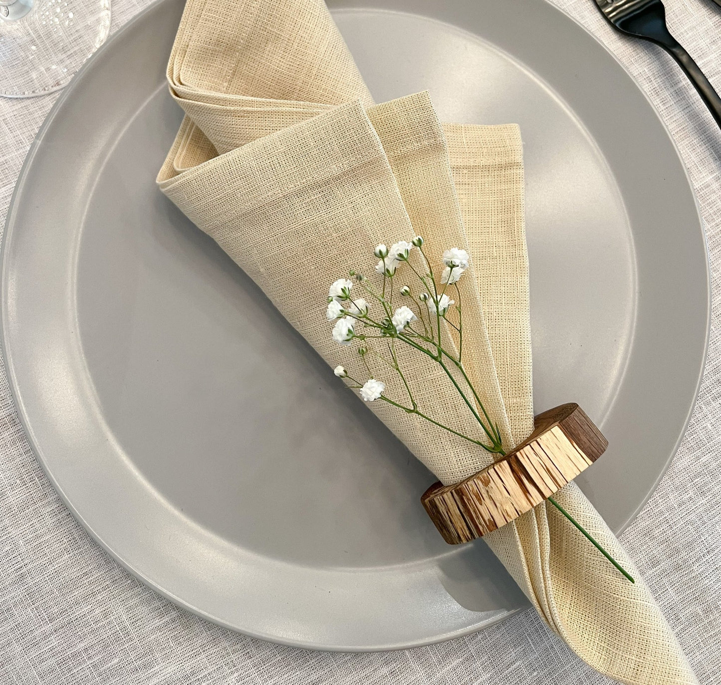 CLASSIC LINEN NAPKINS VANILLA SET OF 2 - The Modern Heritage