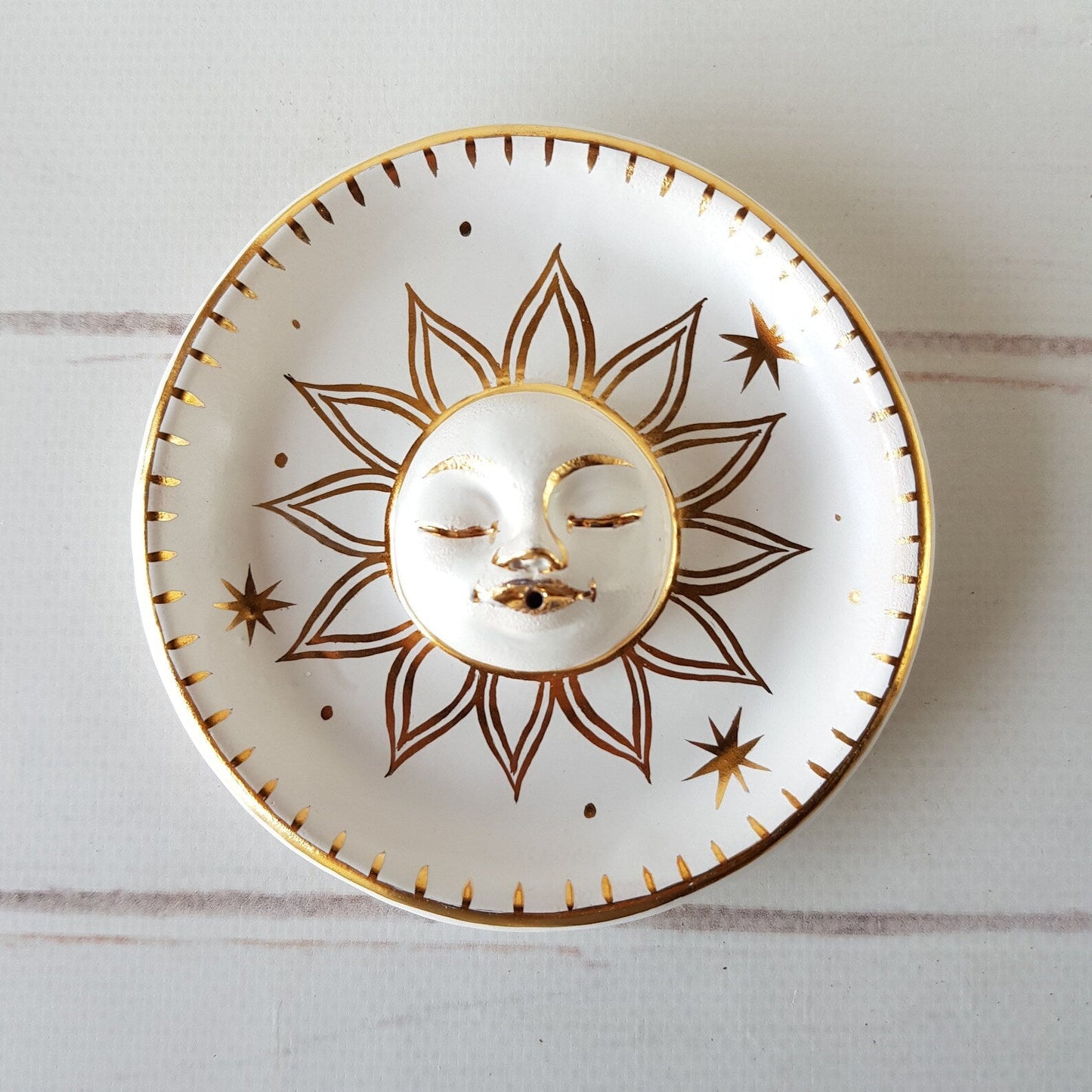 Hand-Crafted Ceramic Incense Burner Round - The Modern Heritage