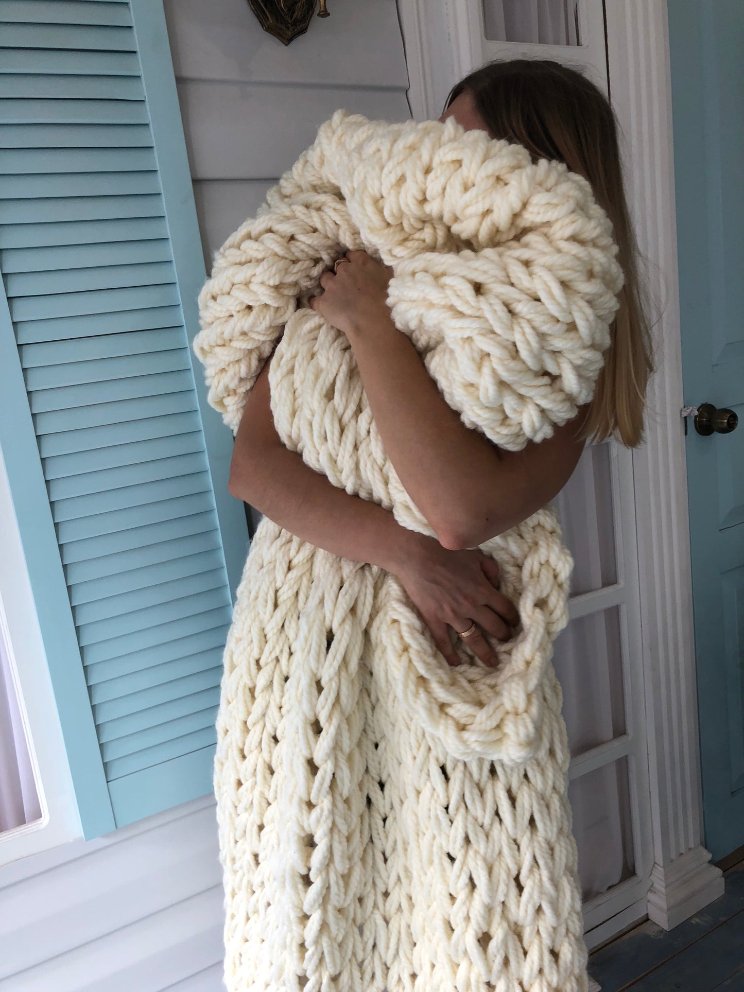 Handknit Chunky Knit Blanket Cream - The Modern Heritage