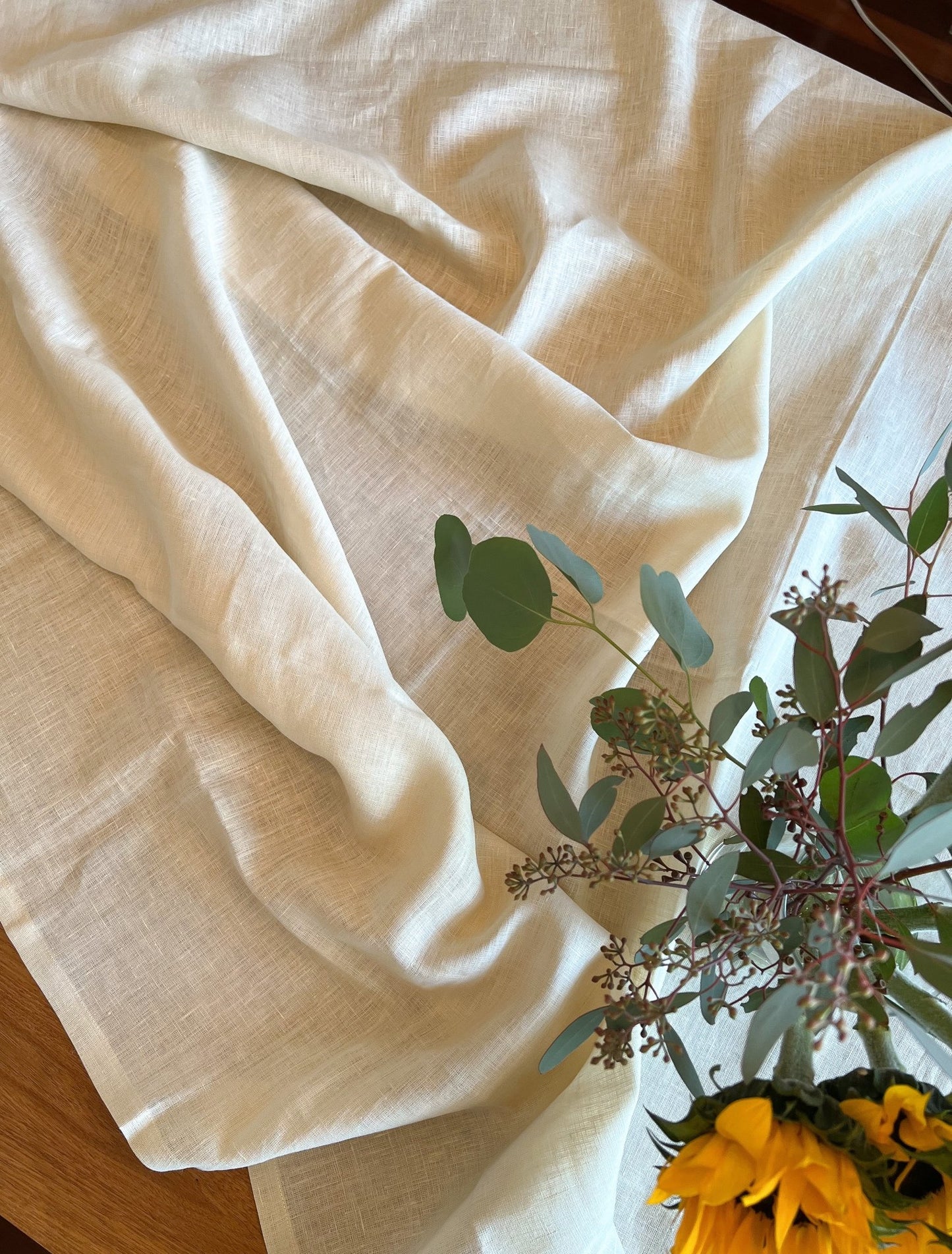 LINEN TABLECLOTH VANILLA - The Modern Heritage