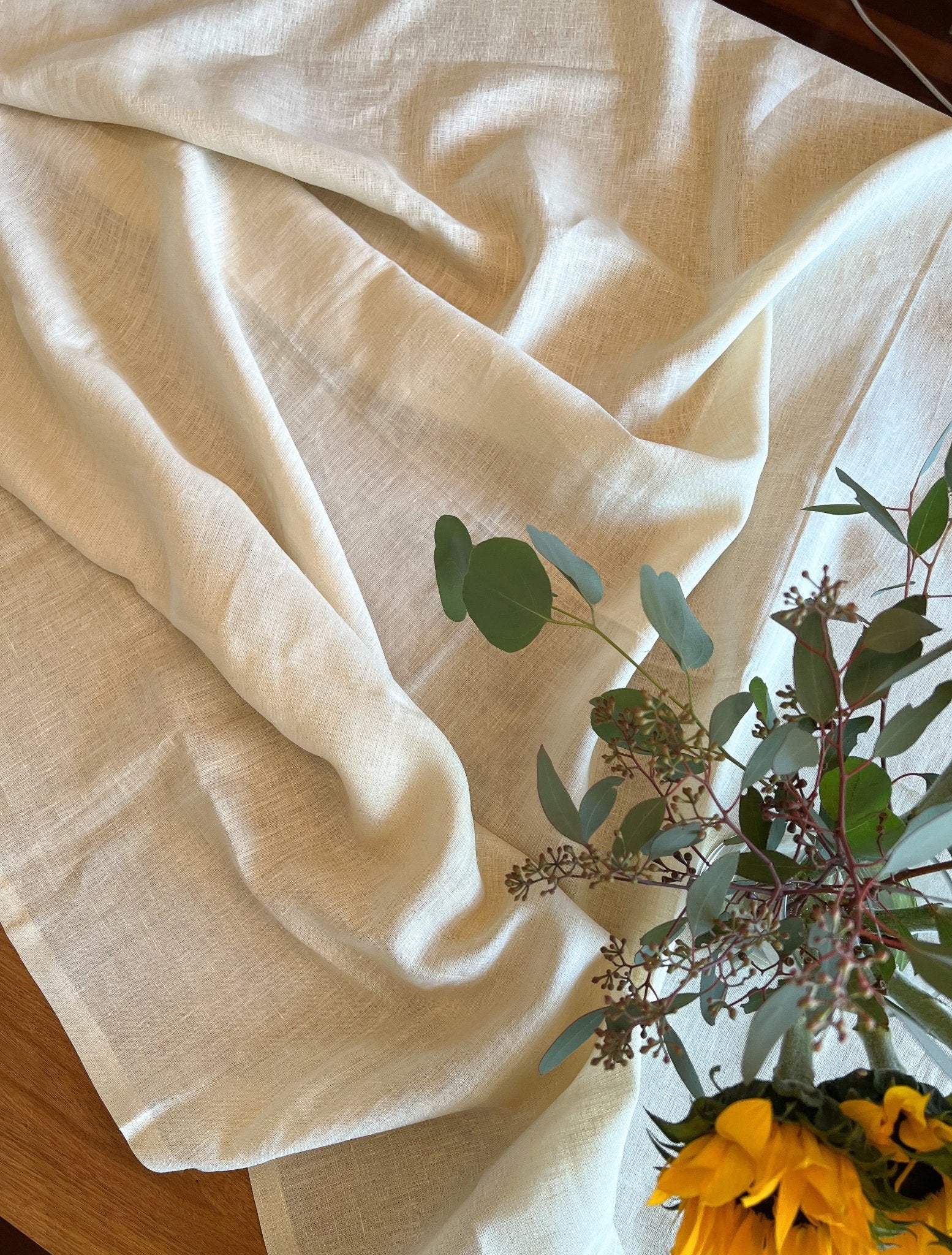 LINEN TABLECLOTH VANILLA - The Modern Heritage