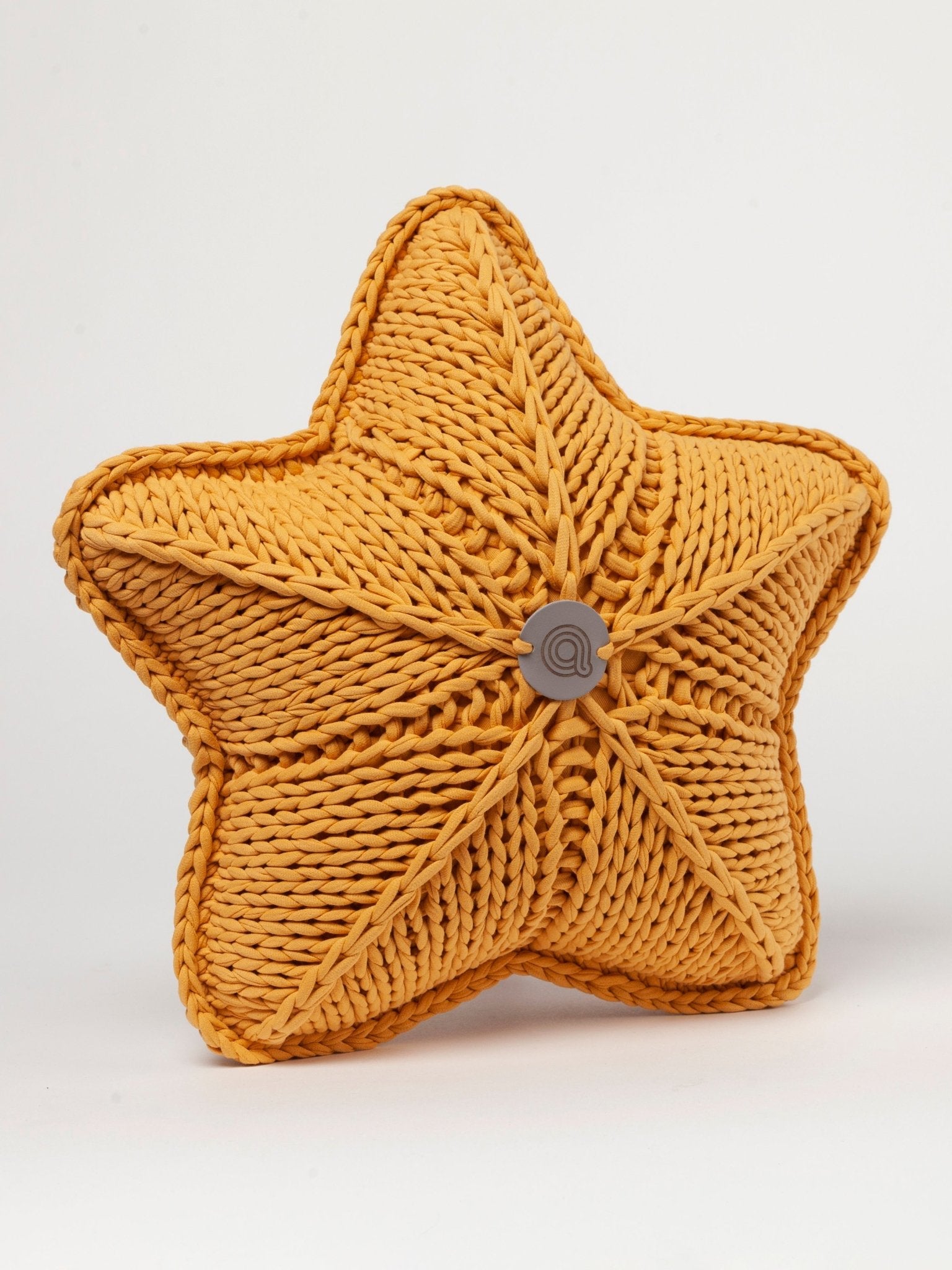 STAR-SHAPED HANDKNIT ACCENT PILLOW - The Modern Heritage