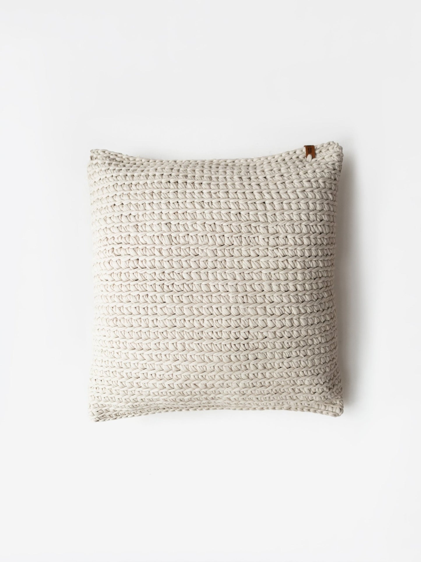 TEXTURED HANDKNIT PILLOW IVORY 20” - The Modern Heritage