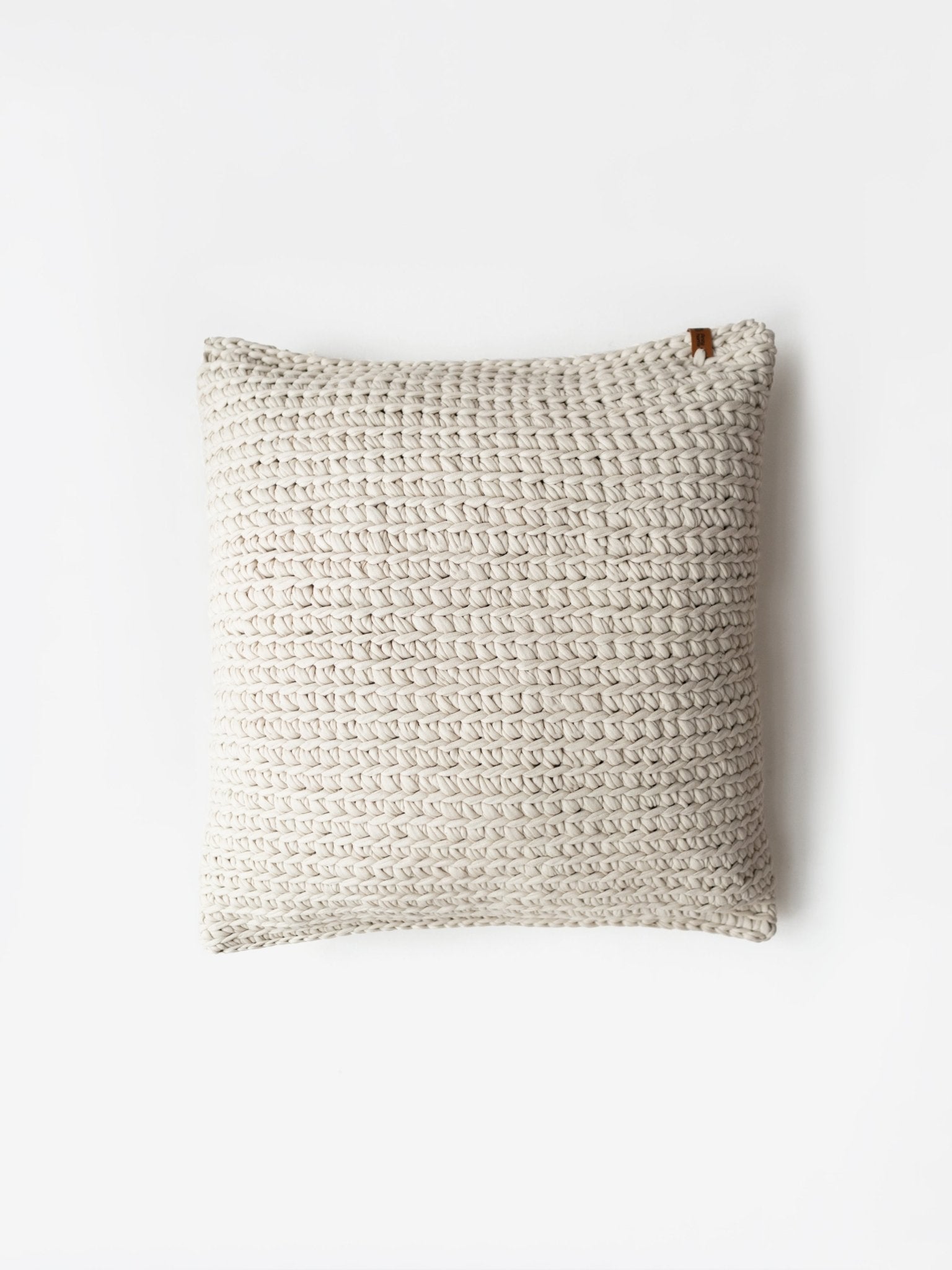 TEXTURED HANDKNIT PILLOW IVORY 20” - The Modern Heritage