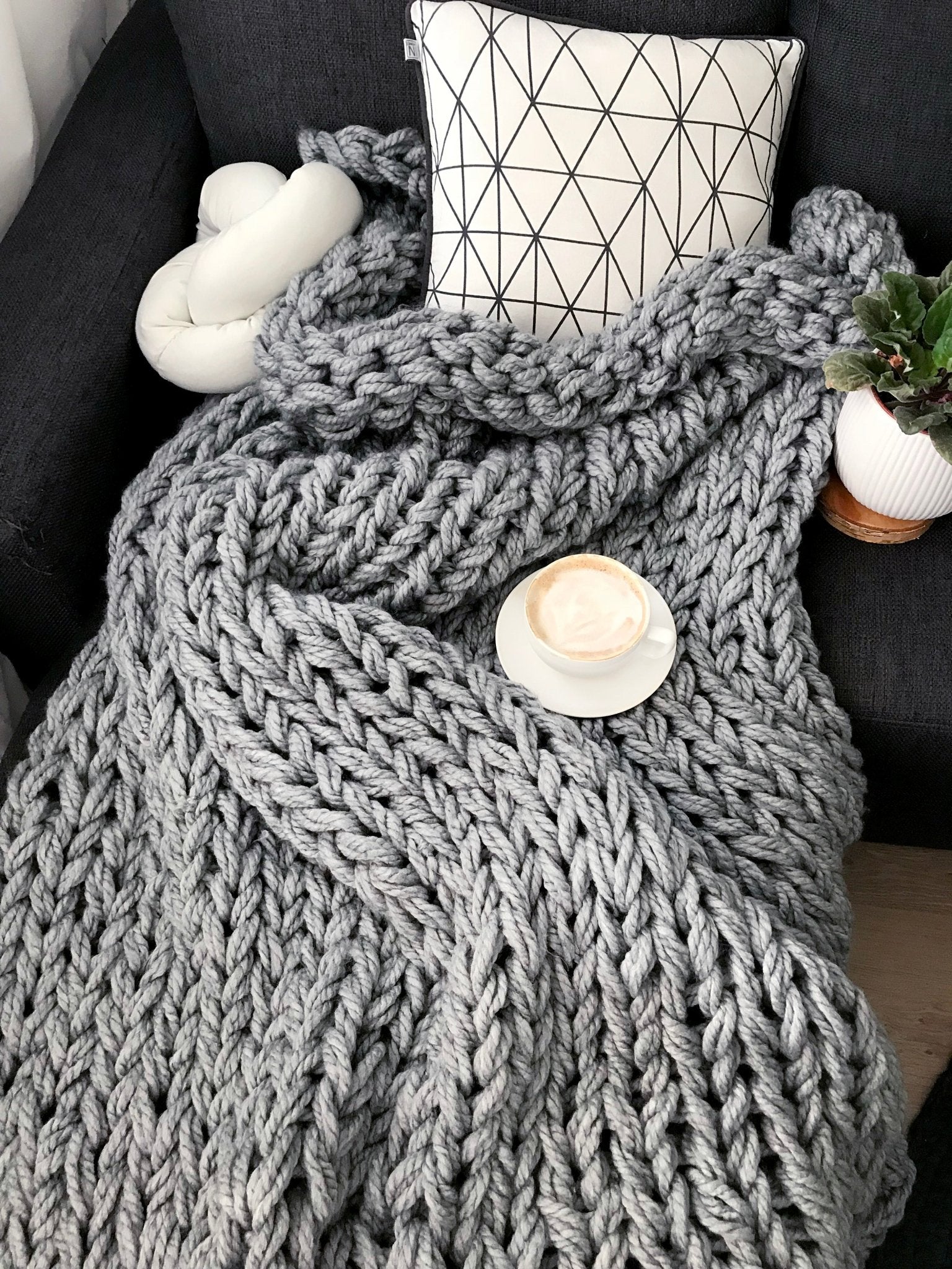 Chunky knit blanket discount grey