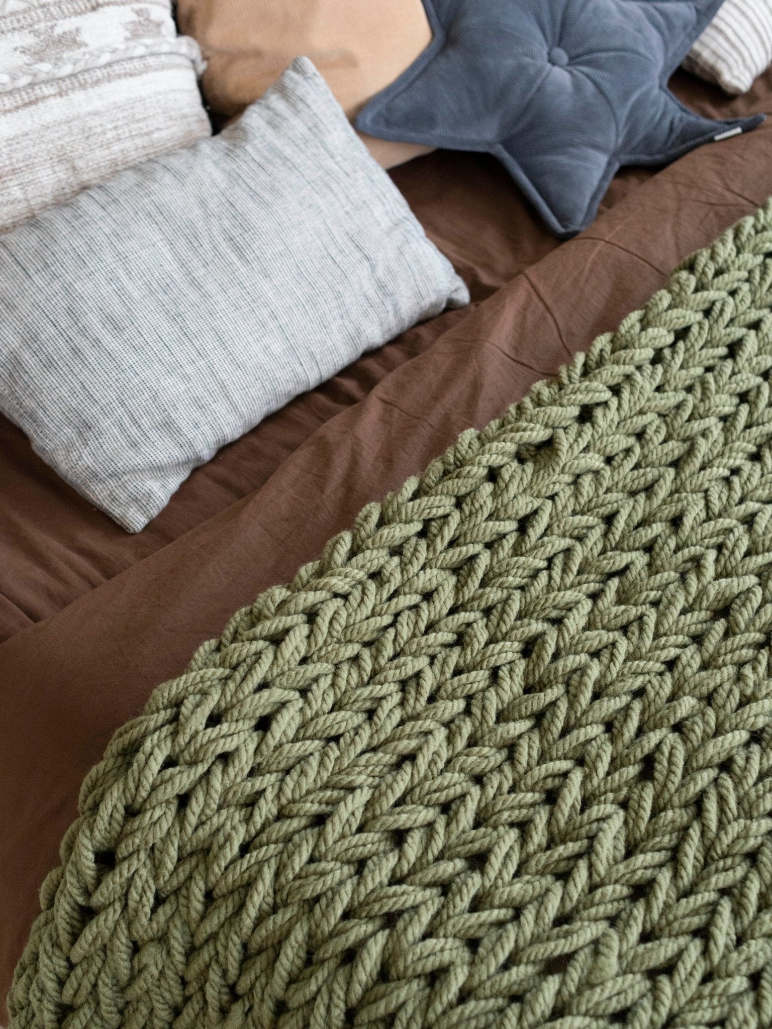 Knitted green blanket hot sale