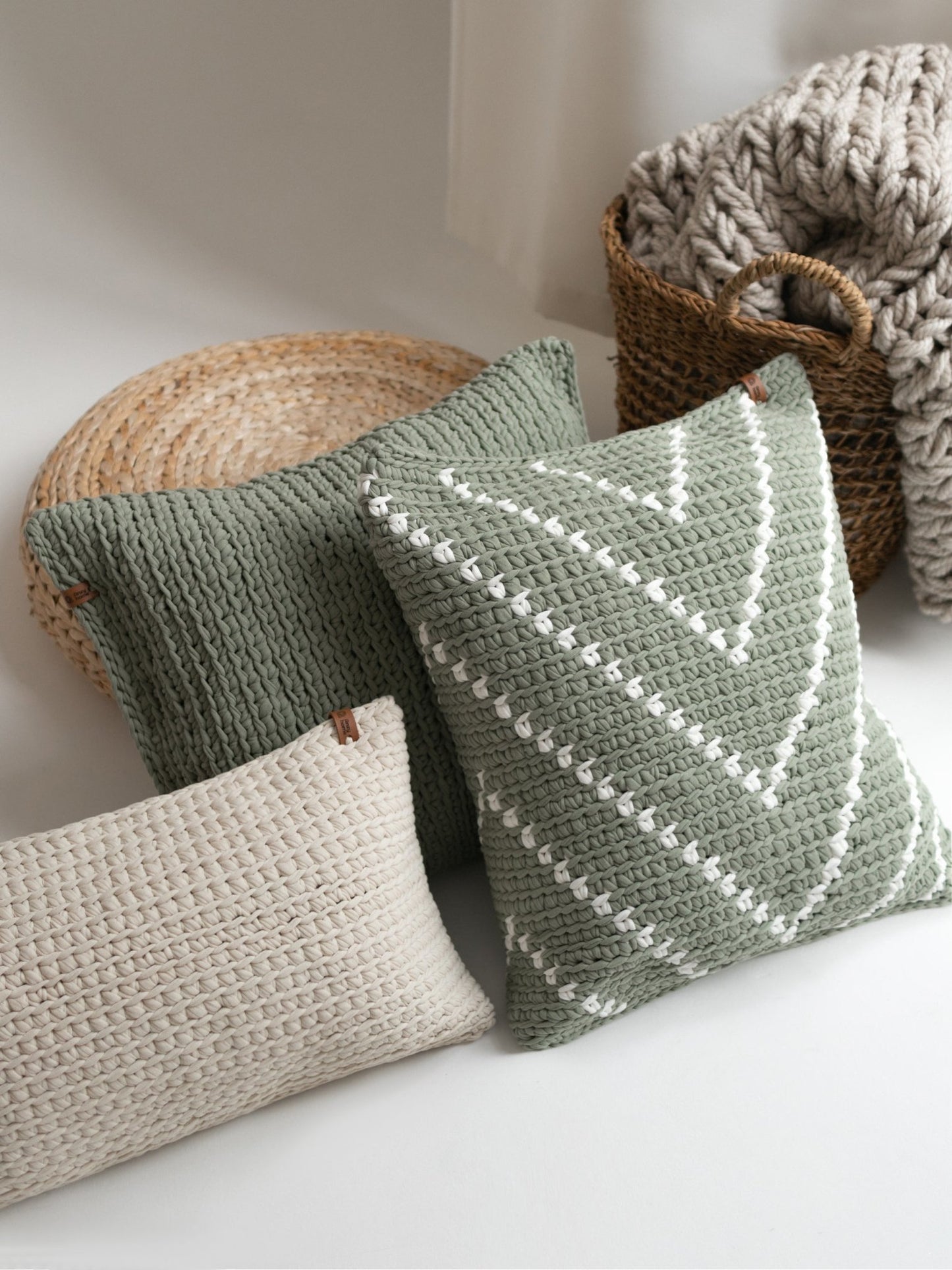 PATTERNED HANDKNIT PILLOW SAGE GREEN AND WHITE 20” - The Modern Heritage